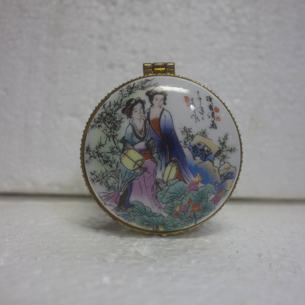 Vintage Asian Geisha Porcelain/Ceramic Ring Jewelry Box
